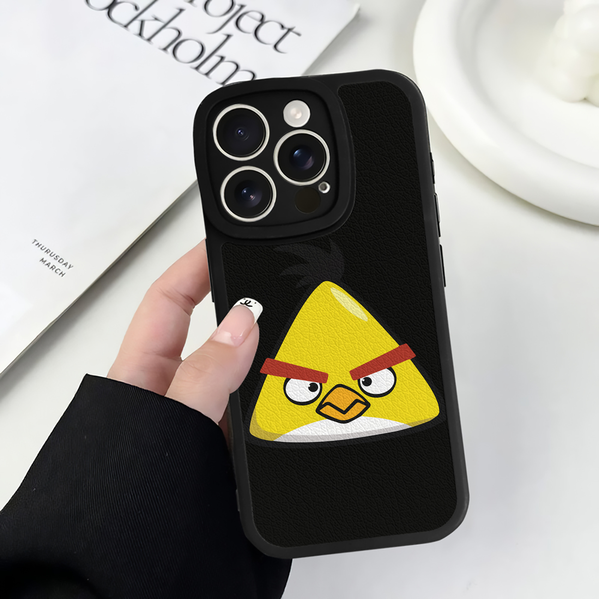 （画像用） Angry Birds アングリーバード 【iPhone 16シリーズ対応】シリコンスマホケース（レザー調） 材質：シリコン